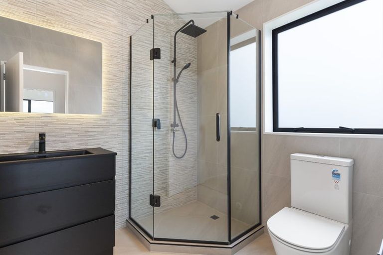 Photo of property in 82b Kittiwake Drive, Schnapper Rock, Auckland, 0632