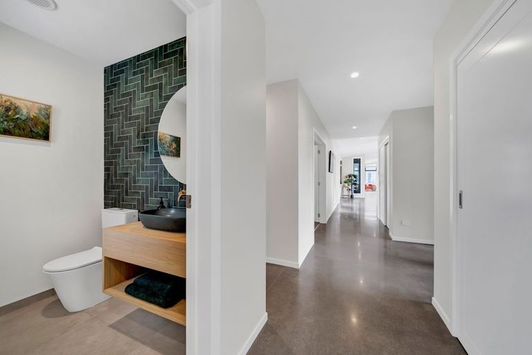 Photo of property in 13 Thomason Road, Egmont Village, New Plymouth, 4371