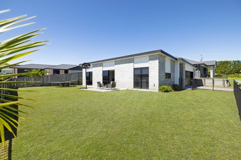 Photo of property in 74 Tynan Street, Te Puke, 3119