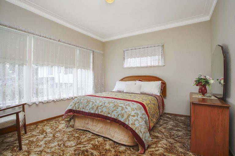 Photo of property in 102 Mountain Road, Mangere Bridge, Auckland, 2022
