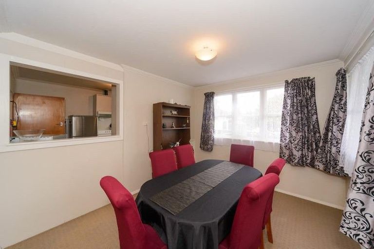 Photo of property in 5 Maxwells Line, Awapuni, Palmerston North, 4412