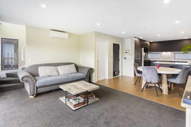Photo of property in 23c Chippendale Crescent, Birkdale, Auckland, 0626