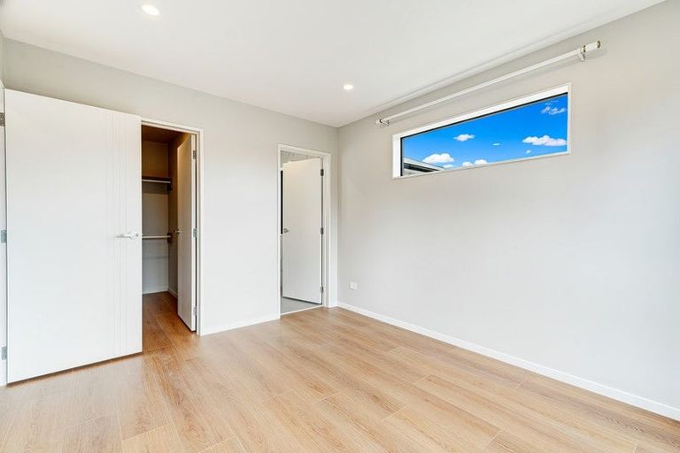 Photo of property in 25 Withers Road, Glen Eden, Auckland, 0602