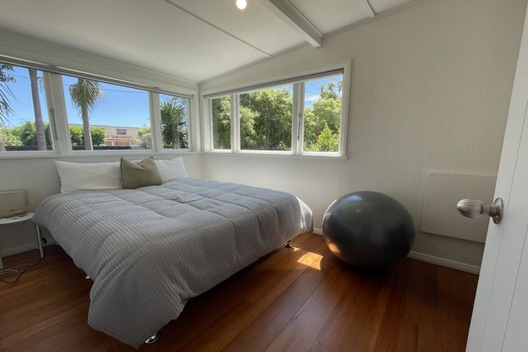 Photo of property in 61 Kauri Road, Stanmore Bay, Whangaparaoa, 0932