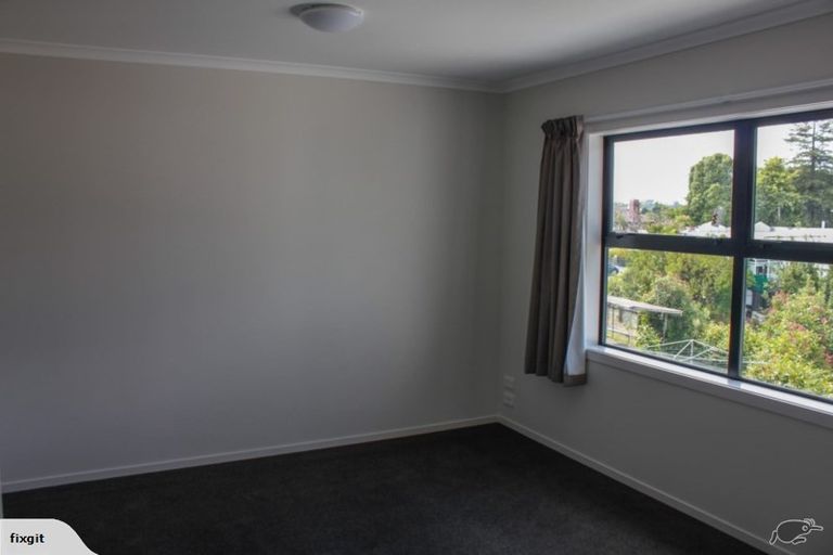 Photo of property in 20u4 Manning Street, Hamilton Central, Hamilton, 3204
