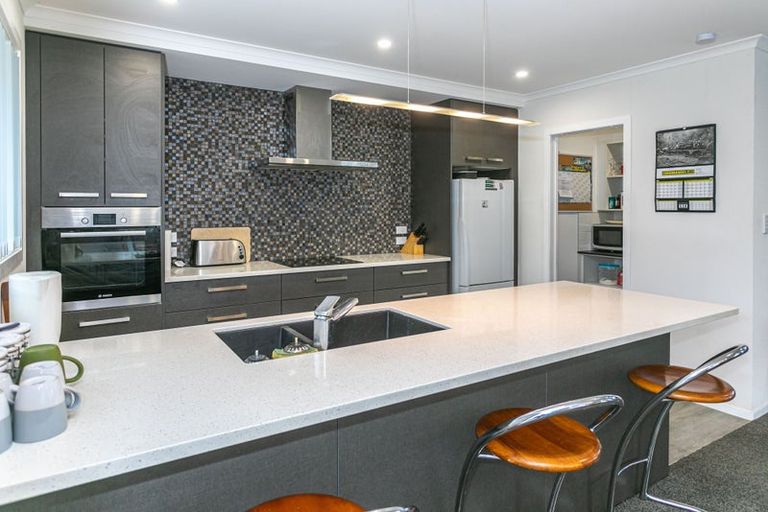 Photo of property in 80 Golden Shore Place, Coromandel, 3506
