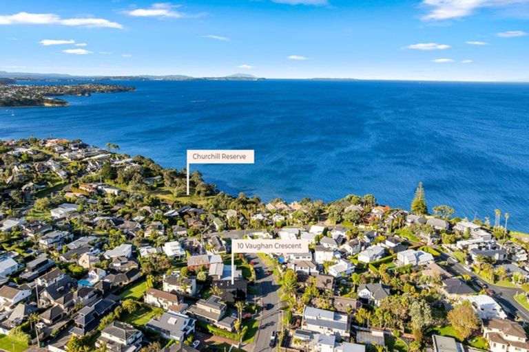 Photo of property in 10 Vaughan Crescent, Murrays Bay, Auckland, 0630