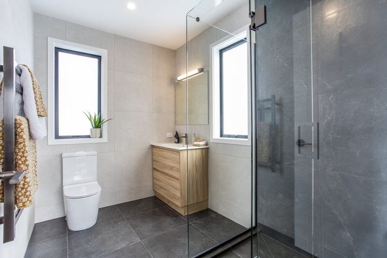 Photo of property in 2 Silver Fern Avenue, Hobsonville, 0616