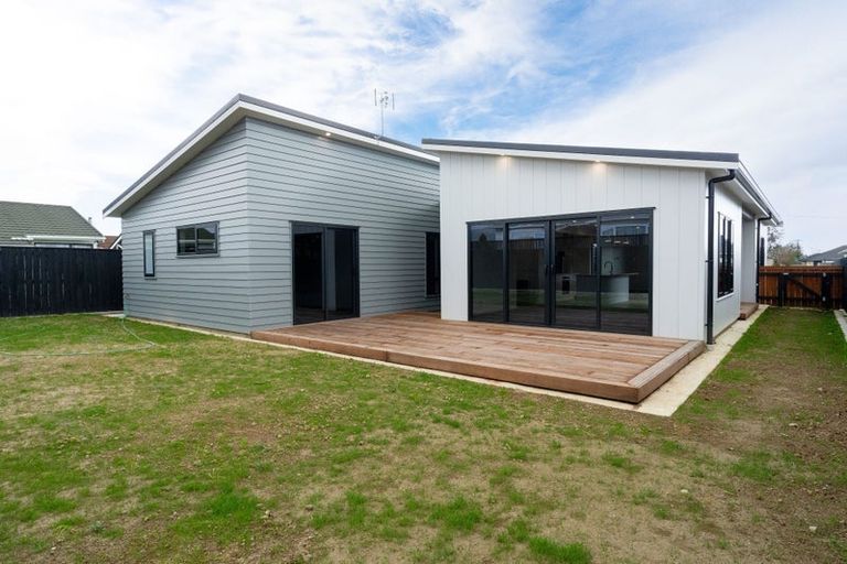 Photo of property in 158 Bartholomew Road, Levin, 5510