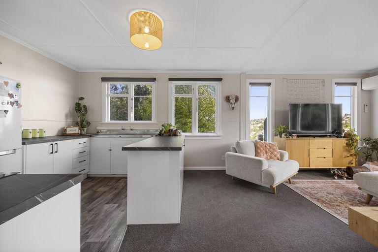Photo of property in 66 Lindsay Road, Balaclava, Dunedin, 9011