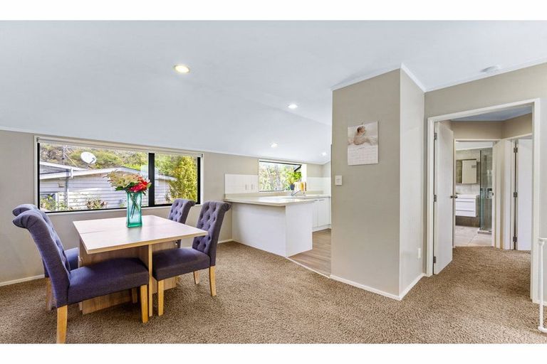 Photo of property in 2/46 Powrie Street, Glenfield, Auckland, 0629