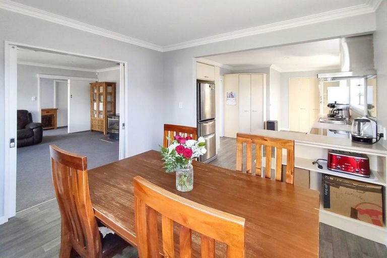 Photo of property in 77 Fraser Crescent, Elderslea, Upper Hutt, 5018