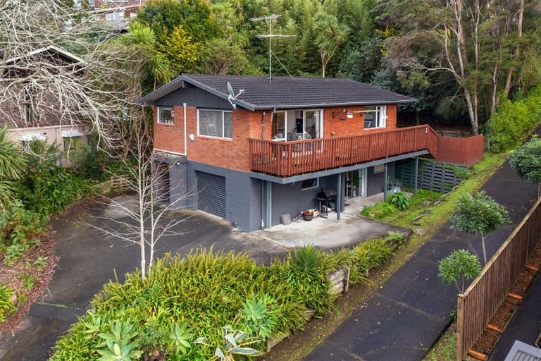 Photo of property in 94 Ayton Drive, Totara Vale, Auckland, 0629