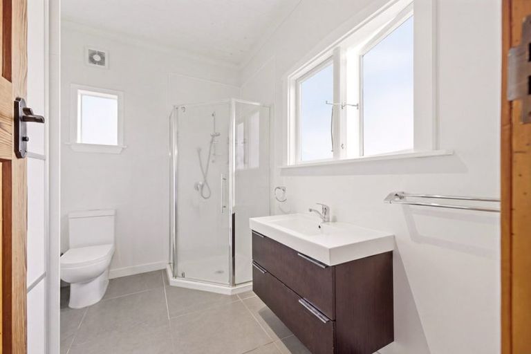 Photo of property in 24 Birdwood Avenue, Beckenham, Christchurch, 8023
