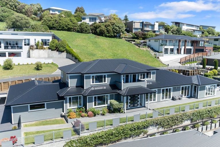 Photo of property in 6 Rushden Rise, Westmorland, Christchurch, 8025