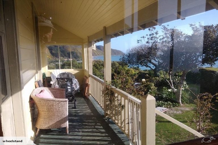 Photo of property in 465 Muritai Road, Eastbourne, Lower Hutt, 5013