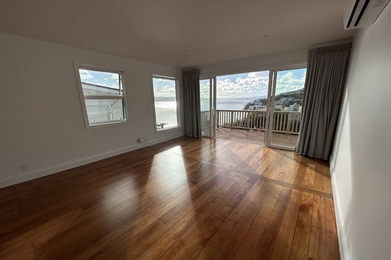 Photo of property in 10a Oriental Terrace, Mount Victoria, Wellington, 6011