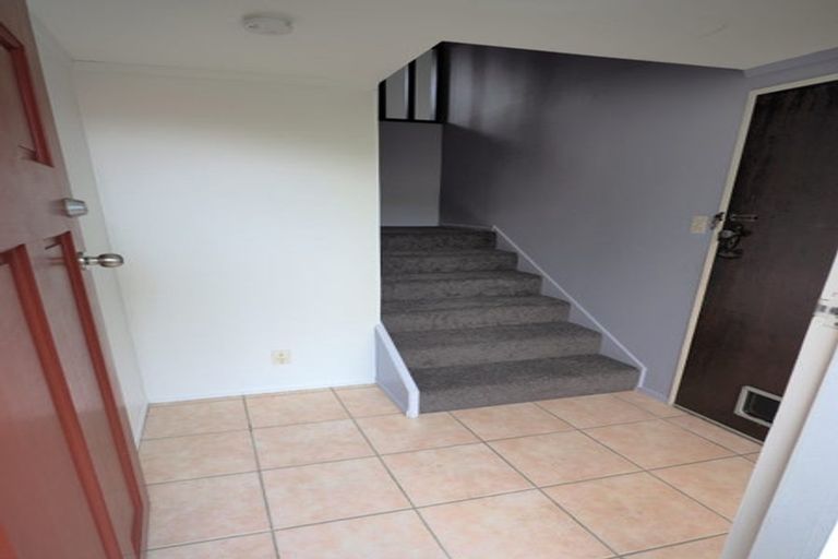 Photo of property in 31 Hicks Close, Whitby, Porirua, 5024