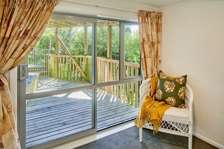 Photo of property in 72 Paremata Road, Paremata, Porirua, 5024