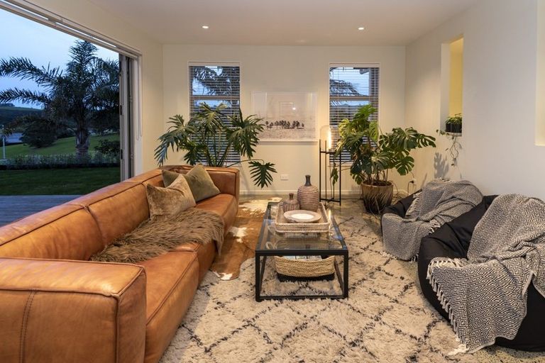 Photo of property in 28 Weatherly Drive, Beachlands, Auckland, 2018