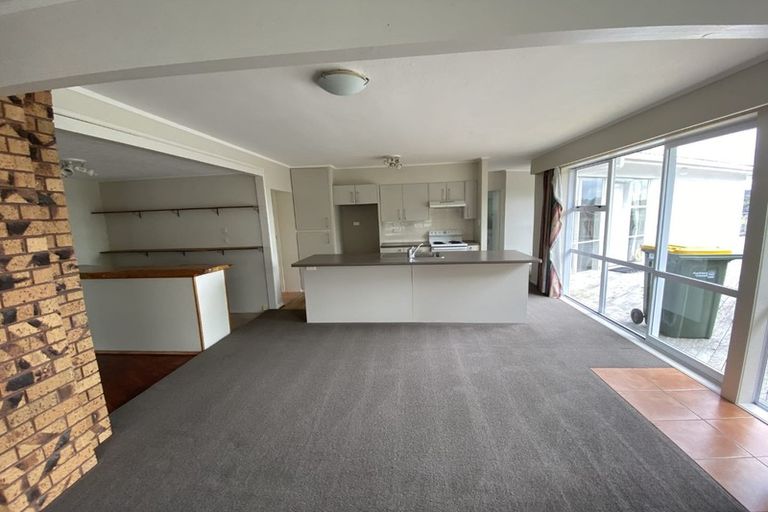 Photo of property in 43 Melandra Road, Stanmore Bay, Whangaparaoa, 0932