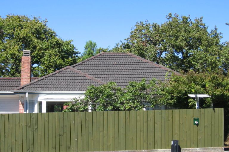 Photo of property in 1/154 Onewa Road, Northcote, Auckland, 0627