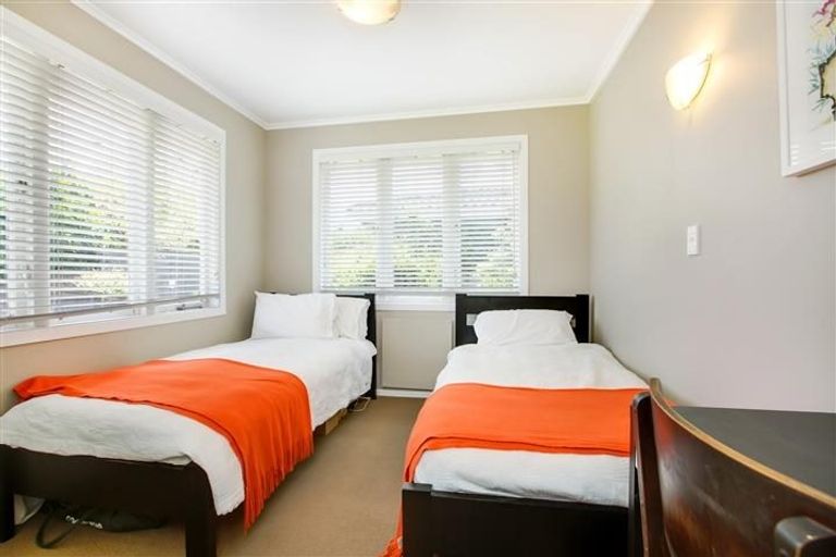 Photo of property in 13 Graham Avenue, Te Atatu Peninsula, Auckland, 0610