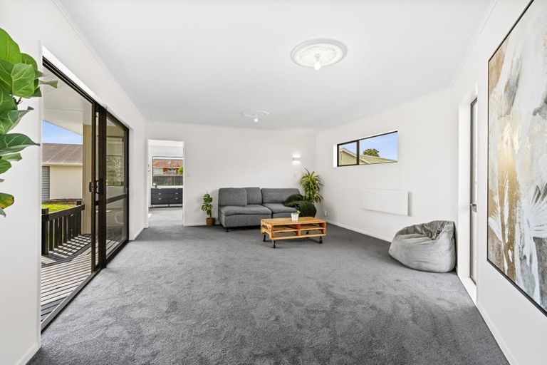 Photo of property in 158 Winchester Street, Levin, 5510