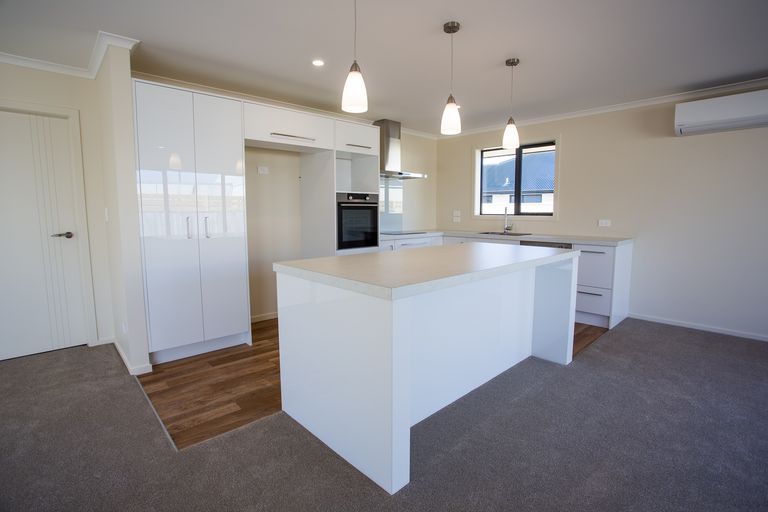 Photo of property in 7 Devon Lane, Carterton, 5713