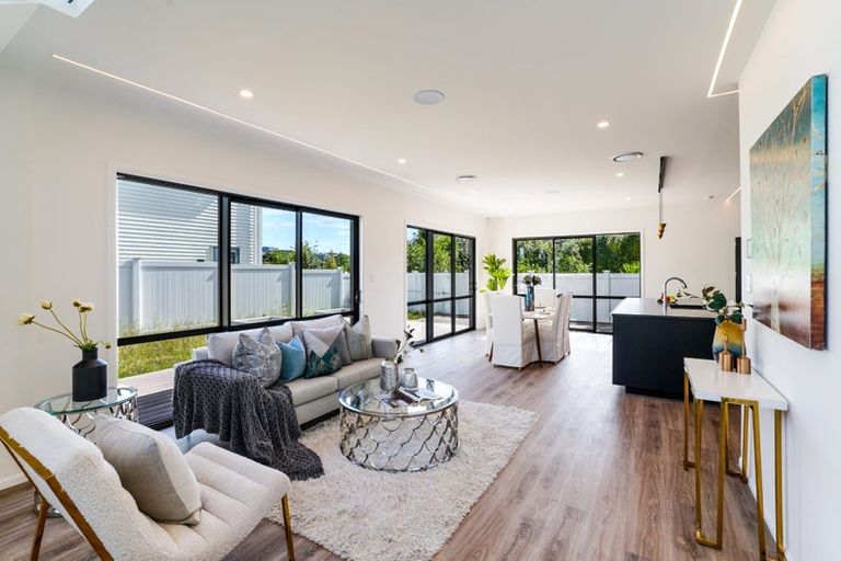 Photo of property in 21a Glenvar Road, Torbay, Auckland, 0630