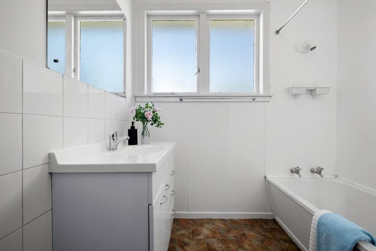 Photo of property in 18a Frank Hewitt Street, Pukekohe, 2120
