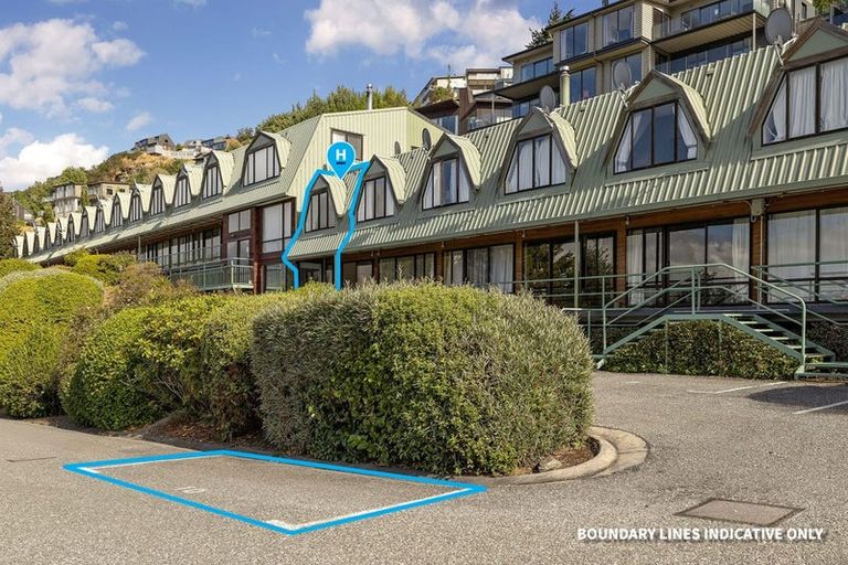 Photo of property in Goldridge Apartments, 2/43 Goldridge Way, Queenstown, 9300