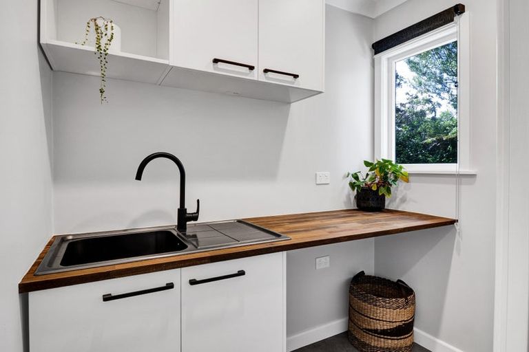 Photo of property in 226 Tukapa Street, Westown, New Plymouth, 4310