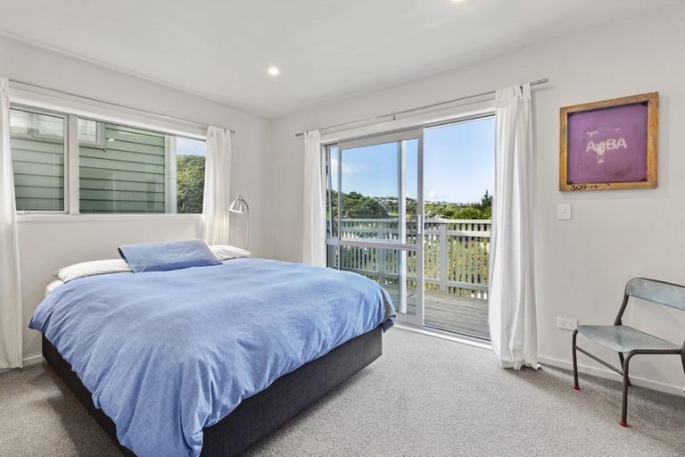 Photo of property in 16a Rarangi Way, Owhiro Bay, Wellington, 6023