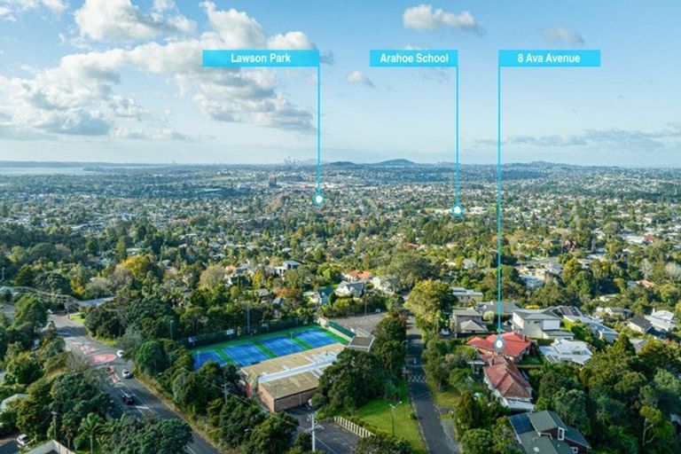 Photo of property in 8a Ava Avenue, Titirangi, Auckland, 0604