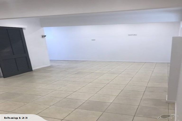 Photo of property in 23 Lanigan Street, Birkdale, Auckland, 0626