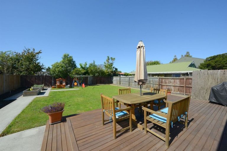 Photo of property in 246 Main Road North, Redwood, Christchurch, 8051