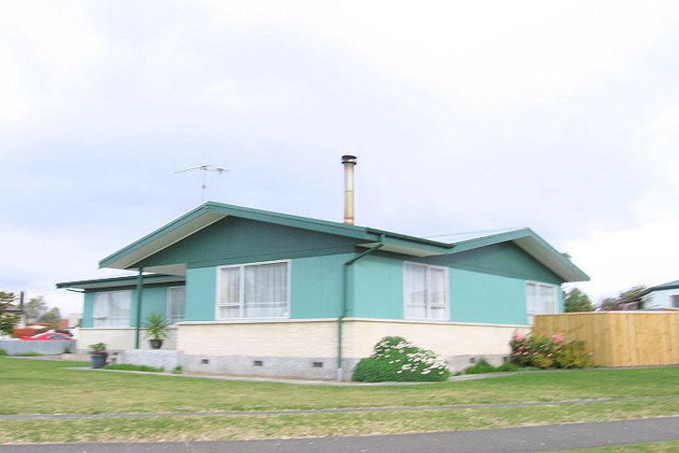 Photo of property in 13 Glamorgan Avenue, Tamatea, Napier, 4112