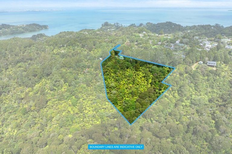 Photo of property in 27a Tane Road, Laingholm, Auckland, 0604