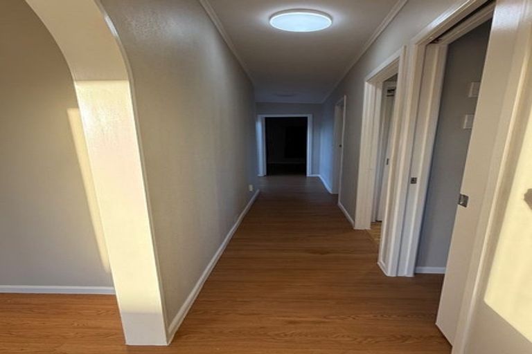 Photo of property in 5 Oak Avenue, Nawton, Hamilton, 3200