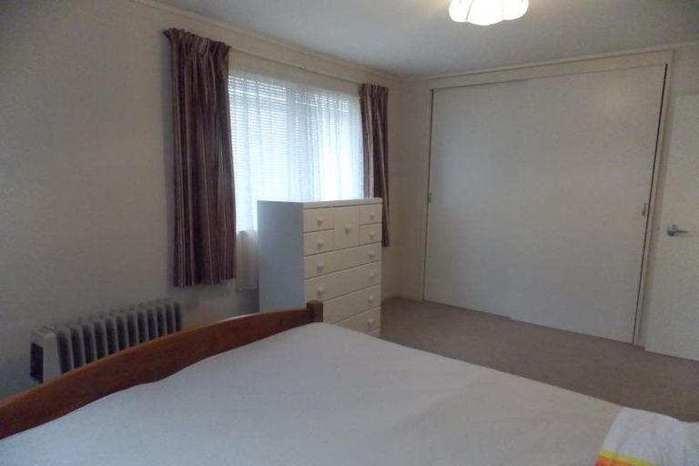 Photo of property in 32 Beauchamp Street, Karori, Wellington, 6012