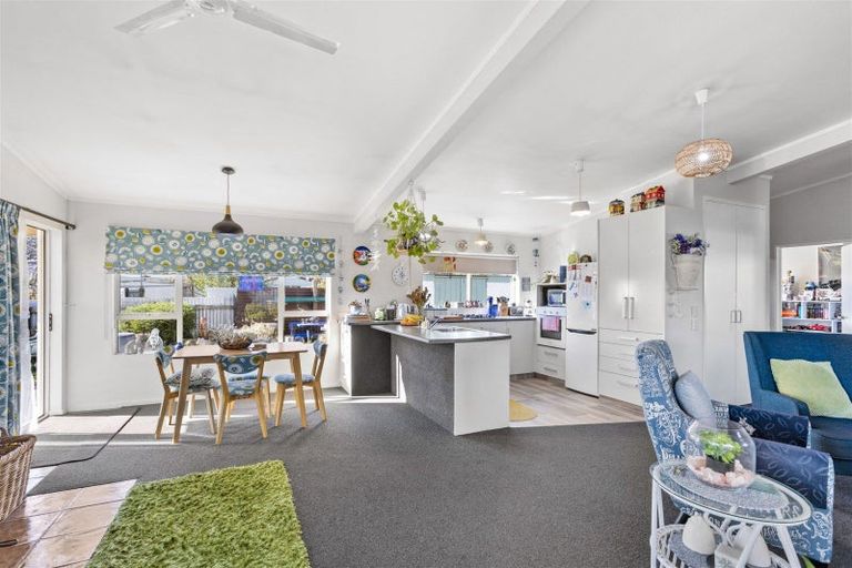 Photo of property in 33b Romilly Street, Westport, 7825