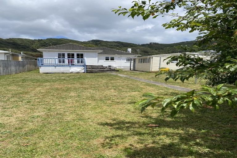 Photo of property in 22 Hay Street, Wainuiomata, Lower Hutt, 5014