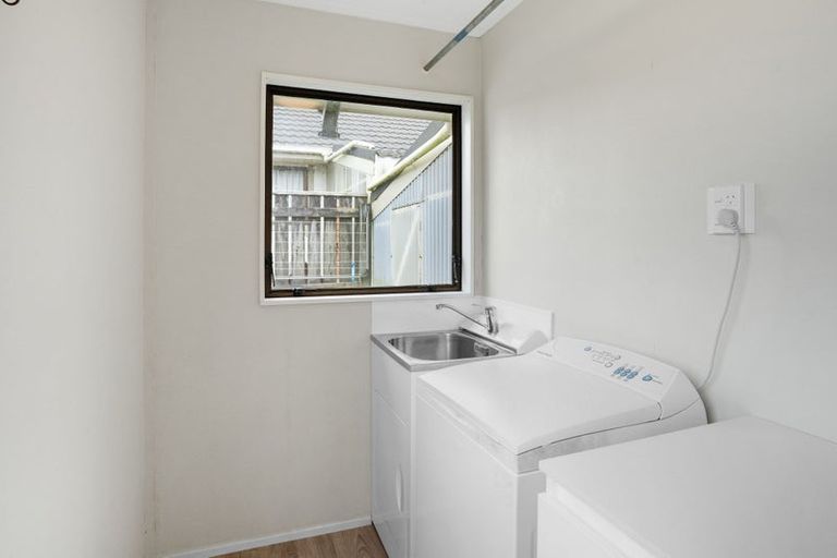 Photo of property in 1/37 Bracken Road, Paparangi, Wellington, 6037