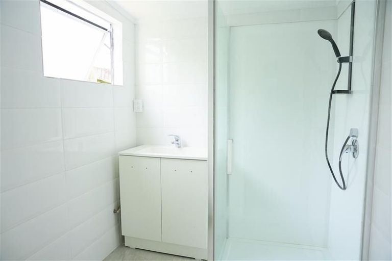 Photo of property in 78 Reynella Drive, Massey, Auckland, 0614