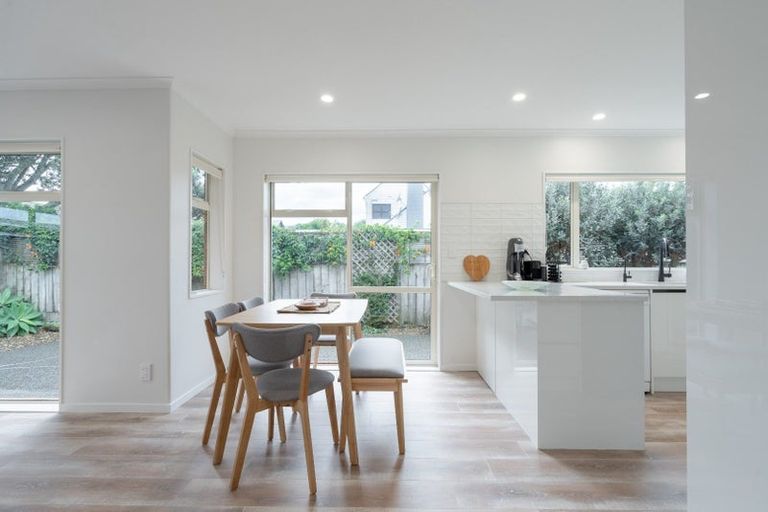 Photo of property in 15a Hatton Road, Orewa, 0931