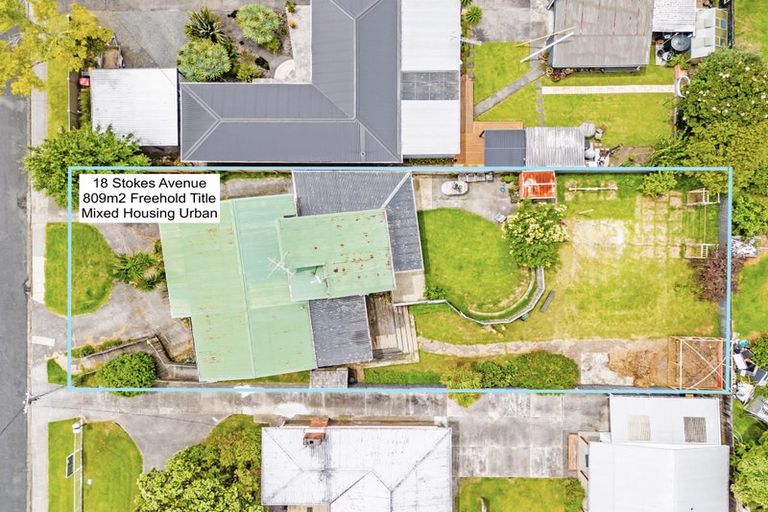 Photo of property in 18 Stokes Avenue, Te Atatu Peninsula, Auckland, 0610