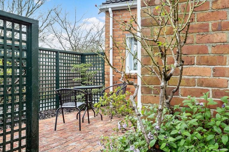 Photo of property in 5 Pine Street, New Lynn, Auckland, 0600