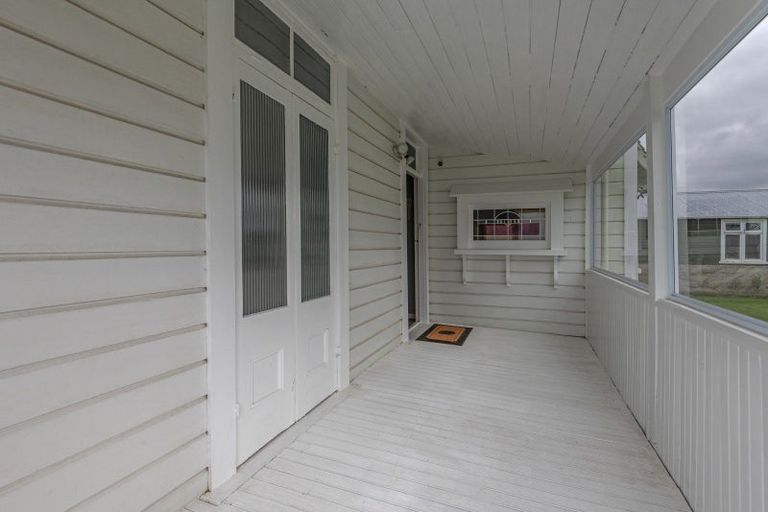 Photo of property in 22 Bowen Street, Woodville, 4920