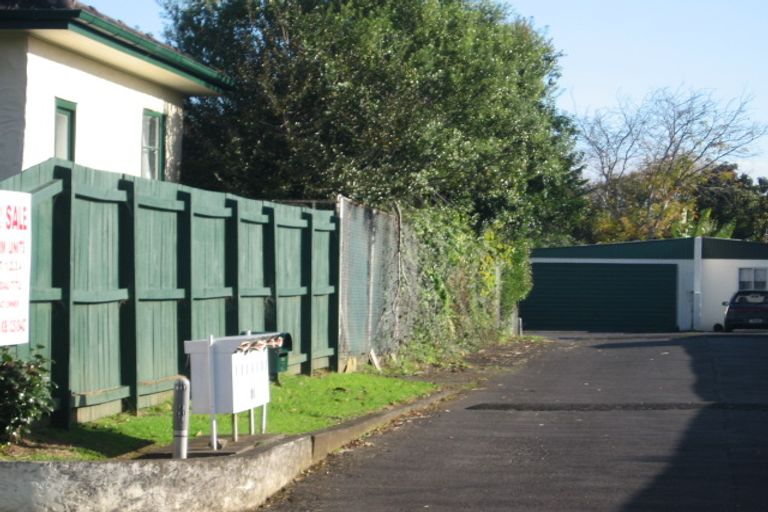 Photo of property in 21 Landscape Road, Papatoetoe, Auckland, 2025